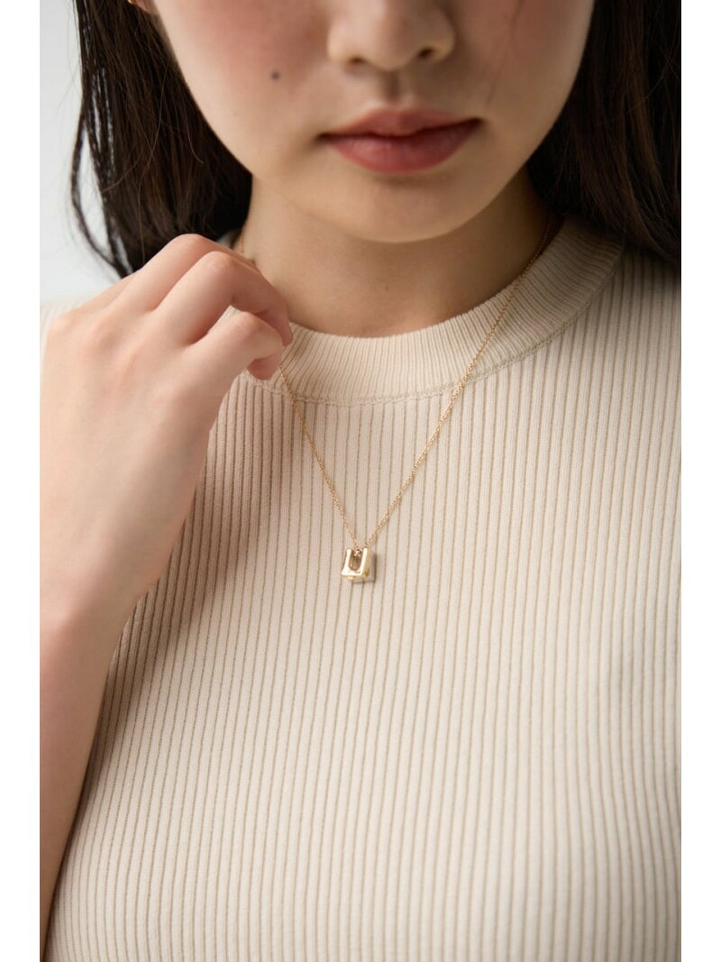 スクエアメタルオーバーラップネッ