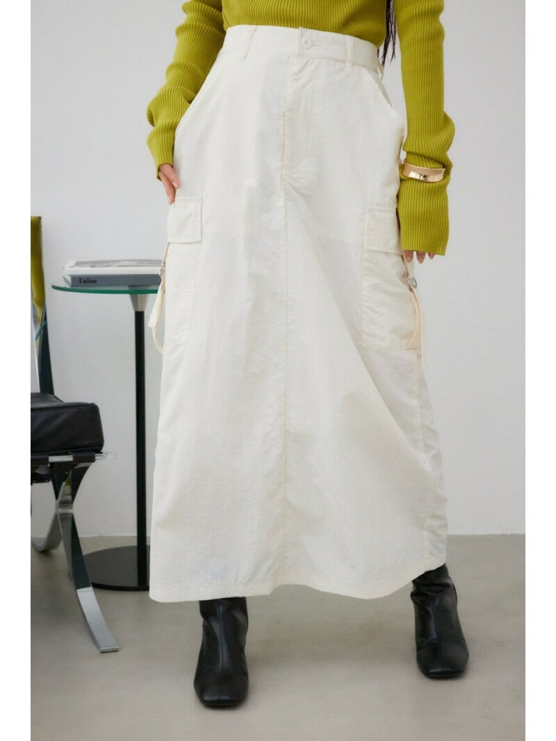 【SALE／50%OFF】カーゴスカート AZUL BY MOUSSY アズールバイマウジー スカート ロング・マキシスカート ブラック ホワイト【RBA_E】[Rakuten Fashion]のサムネイル