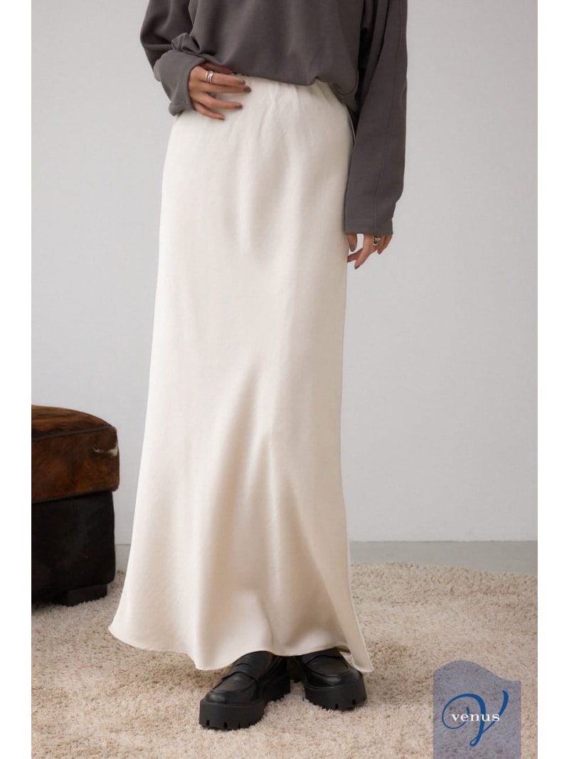 【SALE／50%OFF】VENUSナローサテンスカ