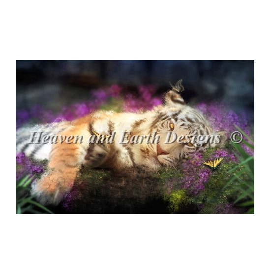 商 品 詳 細 詳細 クロスステッチという技法でここまで表現できるのは、Heaven And Earth Designsだけではないでしょうか？全面刺しの作品を完成させた時の感動をぜひ、貴方の手で…☆ 完成サイズ 約 40 x 25.8 cm（※お客様がご用意される刺繍布のカウントにより完成サイズは異なって参ります/左記表記は25ctの場合の完成目安サイズ） 推奨 25ct布（1目1本取り） チャート枚数 ／ 糸指定（DMC） 88 色 内容 図案1点（※図案と表記されている商品に、布・針・糸はついておりません。 図案の記載に基づき、お客様ご自身で、布・針・糸（その他必要に応じて各手芸用品・お道具）をご用意して頂く必要が御座います。） 言語 英語 メーカー国 アメリカ タイトル名 Tiger Dreams（646） デザイナー Stewart Aimee（エイミー・スチュワート） メーカー Heaven And Earth Designs(HAED)ヘブン・アンド・アース・デザイン ご予約前に ●商品納期がお取り寄せ表記の場合必ずご確認下さい。 会社概要記載の【Heaven And Earth Designs(HAED)ご予約について】も併せてご確認下さい。その他ご不明点はご予約前にお問合せ下さい。 注意 商品撮影時やPCのモニターの色の設定等により、実物の商品と多少色合いが異なる場合もございます。予めご了承ください。 ＊Heaven And Earth Designs:即納図案はこちら☆ ＊Heaven And Earth Designs:全図案はこちら☆ 刺しゅう ししゅう ルガナ クロスステッチ 刺繍 ハンドメイド ステッチクロス ステッチ 手芸 ショップ クロス Kreuzstich Вышивка крестом 手作り Broderi エンブロイダリー Embroidey 図案 Broderie 手芸用品 Korsstygn 手刺繍 十字繡 クロスステッチ手芸雑貨シーボンヌ 십자수 専門店 通販 販売 サイト Punto croce ハンドクラフト cross stitch 直輸入 ปักครอสติส ギフト プレゼント kits japan