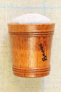 Sajouピンクッション(針山)Pique-epinglesenboisdecharmeavectissudelinrose針フランスメゾンサジューBOIS_PIQUE_ROSE
