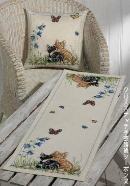 クロスステッチ刺繍キット ペルミン Kattevenner 猫のテーブルランナー Permin of Copenhagen 北欧 デンマーク 中級者 上級者 75-3708 【DM便対応】