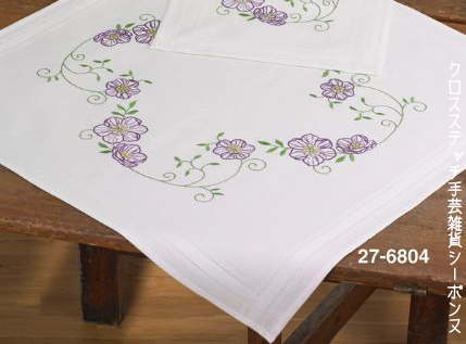 刺繍輸入キット ペルミン Klematis クレマチスのテーブルクロス Permin of Copenhagen デンマーク 北欧刺しゅう 上級者 27-6804