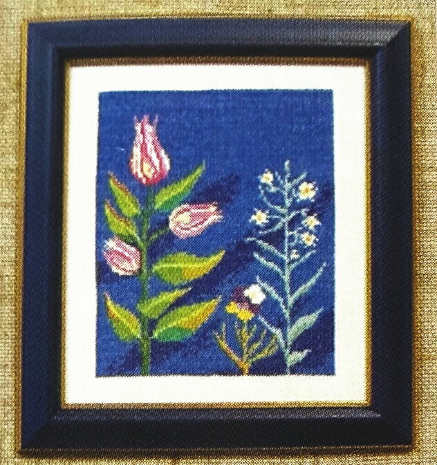 商 品 詳 細 サイズ 約 23 × 26 cm（余白を含む出来上がりサイズ） 内容 刺繍糸/刺繍布/針/チャート 布 ／ 生産国 デンマーク メーカー型番 21310 メーカー O. Oehlenschlägers Eftf.（オーレンシュレーガー） ご予約前に ●商品納期がお取り寄せ表記の場合必ずご確認下さい 会社概要記載の【ご予約について】も併せてご確認下さい。その他ご不明点はご予約前にお問合せ下さい。 歴史 ●OOEの歴史 150年にわたる刺繍への情熱。1874 年以来、OOEは熟練したデザイナーの協力を得て、豊富でクリエイティブなデザインを生み出し、高品質な刺繍キットの生産に日々取り組んでいます。 すべての製品はデンマークで製造されております。ノスタルジックな世界をお楽しみください。 注意 商品撮影時やPCのモニターの色の設定等により、実物の商品と多少色合いが異なる場合もございます。海外からの輸入商品のためパッケージに擦れや傷みが見られる場合がございます。予めご了承ください。 ＊OOE:即納キットはこちら☆ ＊OOE:全キット一覧はこちら☆ ＊OOE:図案はこちら☆