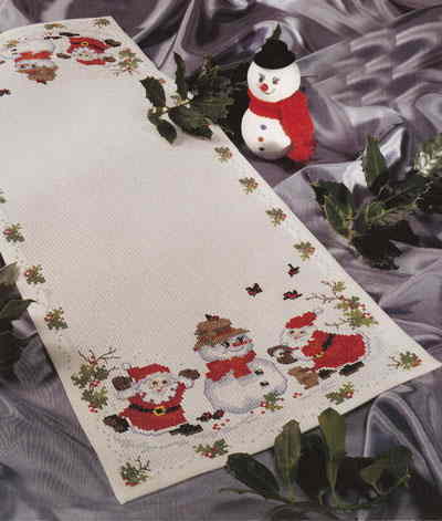 OOE クロスステッチ 刺しゅう キット オーレンシュレーガー O. Oehlenschlägers Eftf. 【 サンタとスノーマンのテーブルランナー 】 ししゅうキット デンマーク 北欧 輸入 上級者 Oehlenschlager 32547