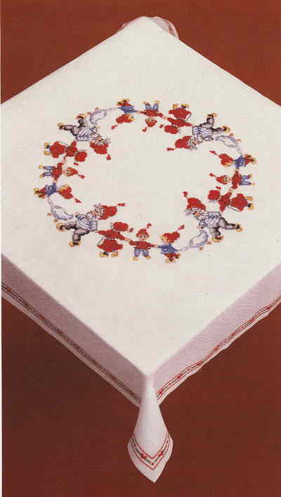 OOE クリスマス クロスステッチ 刺しゅう キット オーレンシュレーガー O. Oehlenschlägers Eftf. 【 クリスマスのガーランド / テーブルクロス 】 ししゅうキット デンマーク 北欧 輸入 上級者 Oehlenschlager 送料無料 77532