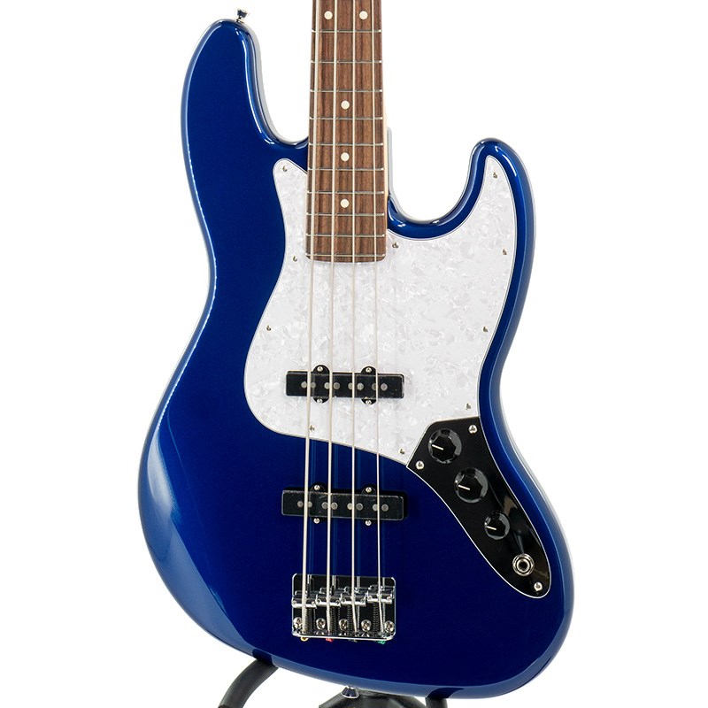 関連商品Fender Made in Japan/Hybrid Jazz Bass 商品一覧＞＞Fender Made in Japan/新品 商品一覧＞＞ベース【95，000円〜180，000円】 商品一覧＞＞エレキベース/JBタイプ/Fender Made in Japan 商品一覧＞＞Fender Made in Japan FSR Collection Hybrid II Jazz Bass (Deep Ocean Metallic w/White Pearl 3Ply P.G.) 【イケベ独占販売限定モデル】 エレキベース JBタイプ (ベース)商品説明2023年限定イケベ独占モデル！Made in Japan Hybrid IIは、ヴィンテージなルックスはそのままに、プレイヤーや音楽のジャンルを選ばないオールマイティーなモダンスペックを盛り込んだ、まさに「ハイブリッド」と呼ぶにふさわしいシリーズです。 リズム/リード問わず、どのギタリストやベーシストにもフィットする演奏性と楽器のトーンを兼ね備えた製品を、世界的にファンの多いMadein Japanで実現しました。Hybrid II Jazz Bassは、定評あるアルダーボディに新たにスタッガードポールピース仕様のHybrid II Custom Voiced Single Coilピックアップを装備し、ヴィンテージスタイルのブリッジの下にはサスティンブロックを搭載。ヴィンテージスタイルチューナー、サテンフィニッシュのネック、Modern Cシェイプに9.5インチラジアスの指板とナロートールフレットがスムーズなプレイヤビリティを提供します。なお、当FSR(=Fender Special Run) Collectionは、レギュラーラインナップにはないカラーとマッチングヘッドを採用した2023年限定モデルです。イケベ楽器では過去のモデルでも人気の高かったDeep Ocean Metallicをオファー。ホワイトパールピックガードと組み合わせることで、精悍かつ華やかなルックスに仕上がっています。本数限定モデルとなりますのでお見逃しなく！※画像はサンプルです。製品の特性上、杢目・色合いは1本1本異なります。商品詳細Body Material: AlderBody Finish: Gloss UrethaneNeck: Maple， Modern CNeck Finish: Satin Urethane Finish on Back， Gloss Urethane Finish on FrontFingerboard: RosewoodFrets: 21， Narrow TallPosition Inlays: White DotNut (Material/Width): Bone， 1.5 (38.1 mm)Tuning Machines: Vintage-StyleScale Length: 34 (86.36 cm)Bridge: 4-Saddle Vintage-StylePickguard: White pearl(3Ply)Pickup Switching: NoneControls: Volume 1. (Middle Pickup)， Volume 2. (Bridge Pickup)， Master ToneControl Knobs: Black PlasticHardware Finish: Nickel/ChromeStrings: Nickel Plated Steel (.045-.105 Gauges)ソフトケース付属イケベカテゴリ_ベース_エレキベース_JBタイプ_Fender Made in Japan_Hybrid Jazz Bass_新品 SW_Fender Made in Japan_新品 JAN:0717669628369 登録日:2023/06/23 エレキベース フェンダー ふぇんだー フェンダージャパン フェンジャパ フェンダーJ ジャズべ ジャズベース