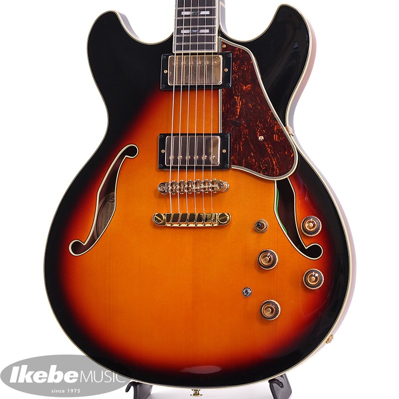 関連商品Ibanez/新品 商品一覧＞＞エレキギター【95，000円〜185，000円】 商品一覧＞＞セミアコ/Ibanez 商品一覧＞＞Ibanez ARTSTAR AS113-BS セミアコ (エレキギター)商品説明Ibanez（アイバニーズ）2022年新製品・Ibanez ホロウ・ボディ・ラインナップのフラッグシップ、ARTSTAR（アートスター）シリーズ・スプルース Top / フレーム・メイプル Sides & Back Bodyヴァイオリンやアコースティック・ギターにも使用され、振動伝達に優れ癖のないナチュラルなトーンが特長のスプルース材をトップに採用。杢目が美しく、張りのある明瞭のトーンが特長のフレーム・メイプル材をサイド/バックに採用しています。・マカッサルエボニー材指板エボニー材と似た特徴を持ち、硬質で音の立ち上りに優れています。・Artstar フレットエッジ・トリートメントフレットエッジを球面加工することで、運指時のストレスを軽減。一段上の弾き心地を実現しました。・70年代後半からIbanezのオリジナル・ピックアップとしてプロの定評を集めてきたSuper'58ピックアップアルニコ・マグネットを採用し、ウォームなトーンとレスポンスの良さが心地よい定番ピックアップです。・ネック・ピックアップのサウンド・バリエーションを拡げるTri-sound スイッチ搭載ミニ・スイッチで「シリーズ⇔コイルタップ⇔パラレル」の3パターン接続が選択可能です。・Gibraltar Artist ブリッジサドルの前後調整ネジをテールピース側に配置した構造のAluminum製ブリッジです。テールピース側からドライバーを差し込む構造を採用したことで、サドルの前後調整をより簡単に行うことができます。・Quik Change III テールピース上部に入れたスリットによって、スピーディかつイージーな弦交換が可能です。・Sure Grip III（シュアグリップ）ノブナンバリング（目盛）が施されたノブの上部に滑りを防止するゴム製グリップを装着し、コントロールのしやすさと視認性の高さを両立しています。・クセが少なくナチュラルな鳴りで、ホロウ・ギターでは定番の牛骨ナット※画像はサンプルです。製品の特性上、杢目、色合いは一本一本異なります。商品詳細SpecNeck type: AS Artstar 3pc Nyatoh/Maple set-in neckBody: Spruce top / Flamed Maple sides & backFretboard: Bound Macassar Ebony fretboard w/Acrylic & Abalone block inlayFret: Medium frets w/Artstar fret edge treatmentNut: BoneBridge: Gibraltar ArtistTailpiece: Quik Change IIINeck pickup: Super 58 (H) neck pickupBridge pickup: Super 58 (H) bridge pickupSwitch: Tri-sound switch (for neck pickup)Hardware color: GoldStrings gauge: .010/.013/.017/.030/.042/.052 (D'Addario EXL140)Neck DimensionsScale: 628mmWidth at Nut: 43mmWidth at Last Fret: 57mmThickness at 1st: 21mmThickness at 9th: 24mmRadius: 305mmRBody DimensionsLength: 19 1/4Width: 15 3/4Max Depth: 2 5/8ハードケース付属◆Color:・BS (Brown Sunburst)イケベカテゴリ_エレキギター_セミアコ_Ibanez_新品 SW_Ibanez_新品 JAN:4549763307842 登録日:2022/01/17 エレキギター アイバニーズ イバニーズ