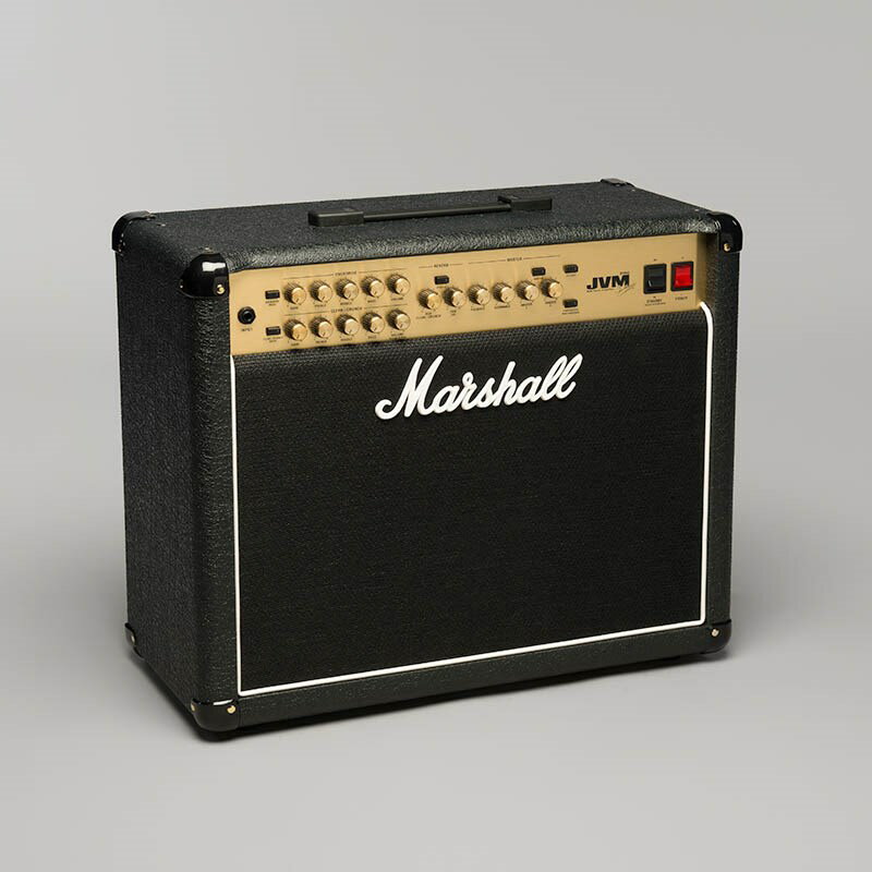 関連商品Marshall/JVM Series 商品一覧＞＞Marshall/新品 商品一覧＞＞ギターアンプ・ベースアンプ【145，000円〜275，000円】 商品一覧＞＞ギターアンプ/コンボ/チューブ/Marshall 商品一覧＞＞Marshall 【アンプSPECIAL SALE】JVM215C ギターアンプ コンボ (ギターアンプ・ベースアンプ)商品説明＊50W、1×12、2chコンボアンプ＊多機能性を極めたJVMシリーズに2チャンネルバージョンが登場！演奏環境にあわせてフレキシブルな選択を可能にします。サイレント・レコーディング機能はそのままJVM2へも搭載！スタンバイ状態にした時でもXLRアウトプットは完全に作動しています。エミュレイテッド・ラインアウトを使ってレコーディングする際、スタンバイ・スイッチをオフにすればスピーカー・キャビネットを接続せずにサイレント・レコーディングをすることができます。（スピーカーを接続しない状態でスタンバイ・スイッチをオンにして使用するとアンプが故障しますので充分ご注意ください）JVM2もMIDI搭載。MIDIペダルを使用すればチャンネル/モード、リバーブのオン/オフ、マスターボリューム1/2、パラレル・ループのオン/オフの組み合わせを最大128通りまでJVM本体に記憶させコントロールすることができます。FEATURES JVM215C Type ：Combo Output(RMS) ：50 Watt Speakers ：G12B×1 Pre-Amp ：Valves ECC83 ×4 Power Amp Valves ：ECC83×1、EL34×2 Footswitch(Supplied) ：PEDL-00045 Dimensions(mm) ：605×510×265 Weight(kg) ：26.5 ※こちらの商品はお取り寄せ商品につき、商品のお渡しまで3〜4日ほどお時間をいただく場合がございます。ご購入をお急ぎの方は、ご注文前に必ず納期をメール、もしくはお電話にてお問い合わせ下さい。当店から折り返し納期について返答させていただきます。また、メーカー長期在庫切れの場合、ご注文をキャンセルさせていただく場合がございます。あらかじめご了承下さい。イケベカテゴリ_ギターアンプ・ベースアンプ_ギターアンプ_コンボ_チューブ_Marshall_JVM Series_新品 SW_Marshall_新品 JAN:5030463193693 登録日:2009/09/29 ギターアンプ マーシャル