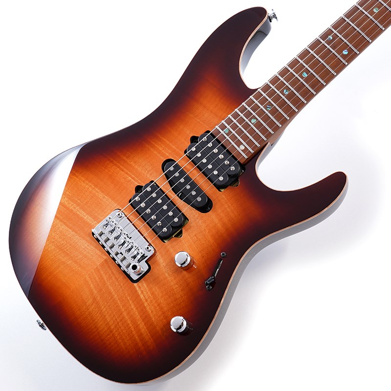 関連商品Ibanez/新品 商品一覧＞＞エレキギター【185，000円〜345，000円】 商品一覧＞＞STタイプ/Ibanez 商品一覧＞＞Ibanez Prestige AZ2407F-BSR STタイプ (エレキギター)商品説明AZ Prestige HSH pickup configuration New ModelHSHピックアップ・レイアウトのAZPrestige・新モデルが登場！■AZ Oval C/ S-TECH WOOD Roasted Maple 1pc neck & fretboard窒素加熱処理技術であるエステック処理されたメイプル材を使用。エステック処理された木材は形状安定性、反りに対する耐久性、耐水性、温度変化に強いといった特徴を持っており、日本国内で特許技術を取得しています。また、フィニッシュには弾き込まれたギターのネックの様な質感のオイル・フィニッシュ仕上げを採用しています。自社・他社問わず数十種類のギターのネック・グリップを計測、分析して完成したオリジナル・ネック形状です。指板とネックの接着面から指板エッジにかけてなだらかに落とし込むようにシェイピングし、指板エッジを丸めたコンフォート・グリップです。ボールミル加工によって正確に且つ確実にその形状を再現しています。ネック幅はナットで42mm、最終フレットで57mmに設定し、ロー・フレット部では握り込みやすさ、ハイ・フレット部にかけては親指をネック裏に置くクラシカル・スタイルでの演奏性を特に配慮した形状となっています。■Luminlay side dot inlay照明などでめまぐるしく変化する演奏環境に対応してくれる、高い視認性を誇る3.0mm径の蓄光材ドット・ポジションを採用しています。暗いステージの上でも自分の弾きたい音を見失うことはないでしょう。■An ergonomic body back contourコンテンポラリーなデザインを目指したオリジナル・ボディ形状です。薄く仕上げたボディ・コンターと大きめのエルボー・コンターは、プレイヤーとギターとの一体感を生み、演奏性向上にも大きく貢献します。またボディのくびれを深くすることで抱えた時やステージ上での取り回しが良く、高い演奏性を実現しています。ボディ表面と裏面とで角のRを変えており、座位/立位に関わらずギターを抱えた瞬間にフィット感が感じられるエルゴノミックな設計です。■Super All Access Neck Jointボディ裏面から8mmの高低差で段彫りし、さらにネックとの接合部を球面に仕上げることで高い演奏性を実現したSuper All Accessネック・ジョイントです。低音弦側のカッタウェイを浅めに設計しており、ボディとネックとの設地面積を最大化することで、高い演奏性を保持しながらもサスティーンとレゾナンスの良さをも両立しています。■The spring muting rubberシンクロナイズド・トレモロ・ギターに起こりがちなスプリングの共振/共鳴を抑えるために装着したゴム製のスプリング・ミュートです。■DiMarzio Pickupsネック・ポジションにはクリアかつウォームなサウンドが特徴のAir Norton、ミドル・ポジションにはブライトかつノイズ・レスなサウンドが特徴のTrue Velvet、ブリッジ・ポジションには高音域から低音域までバランスよく出力しパワフルなサウンドが特徴のThe Tone Zoneを搭載しています。■Gotoh T1502S tremolo bridge多くのプレイヤーやブランドから、トレモロ・ブリッジの決定版として定評のあるGOTOH 510ブリッジを、IbanezとGOTOHとのコラボレーションで新生させたブリッジです。立ち上がりが良さと、タイトなサウンドを実現するスチール製サドルとスチール製イナーシャ・ブロックを採用し、コード・ワークでの音の分離感の良さも特徴としています。弦間ピッチは10.5mmのナロー・スペーシング設計で、スキッピングやハイブリッド・ピッキングを多用するプレイヤーが要求する、弦間をまたいだピッキングのしやすさを追求しました。また、Ibanez Edgeトレモロのアームや、ウルトラ・ライト・トレモロ・アームも流用出来るアーム・ソケットを採用。従来のアームの様に回し入れることなくスナップ・インでアームを装着できます。プレイヤーの好みに応じて、アーム角度の固定開放を可能にしたアーム・トルクアジャスト機構も搭載しています。加えて、スタッドに埋め込まれたイモネジでがっちりと固定することで、チューニングのスタビリティやレゾナンスに大きく貢献するスタッド・ロック機構をも標準装備しています。スムーズなアーミングやアームアップが可能な2点支持フローティングを採用しています。■Bone nut油含浸した牛骨ナットを採用しました。チューニングの安定性に大きく貢献するナットの滑りの良さと、ビンテージギターの様なレゾナンスを実現しています。■Gotoh MGT locking machine heads弦交換の利便性を追求し、チューニング・スタビリティに定評のあるGotoh製MG-Tロッキング・マシンヘッドを搭載。指でダイヤルを回すことにより、ポスト穴に通した弦を簡単にロックできる構造です。※画像はサンプルとなります。製品の特性上、杢目・色合いは1本1本異なります。商品詳細SpecsNeck type: AZ Oval C S-TECH WOOD Roasted Maple neckBody: Flamed Maple (4mm) / Basswood bodyFretboard: S-TECH WOOD(R) Roasted Maple fretboard w/Abalone dot inlay & Luminlay side dot inlayFret: Jumbo Stainless Steel frets w/Prestige fret edge treatmentNut: BoneMachine head: Gotoh MG-T locking machine headsBridge: Gotoh T1502S tremolo bridgeNeck pickup: DiMarzio Air Norton(H) neck pickupMiddle pickup: DiMarzio True Velvet(S) middle pickupBridge pickup: DiMarzio The Tone Zone(H) bridge pickupControls， Pickup selector: 1 Volume， 1 Tone， 5-way lever switchHardware color: ChromeString gauge: .010/.013/.017/.026/.036/.046Neck DimensionsScale: 648mm/25.5Width at Nut: 42mmWidth at Last Fret: 57mmThickness at 1st: 20.5mmThickness at 12th: 22.5mmRadius: 305mmRハードケース付属◆Color:・BSR (Brownish Sphalerite)イケベカテゴリ_エレキギター_STタイプ_Ibanez_新品 SW_Ibanez_新品 JAN:4549763335050 登録日:2023/06/14 エレキギター アイバニーズ イバニーズ