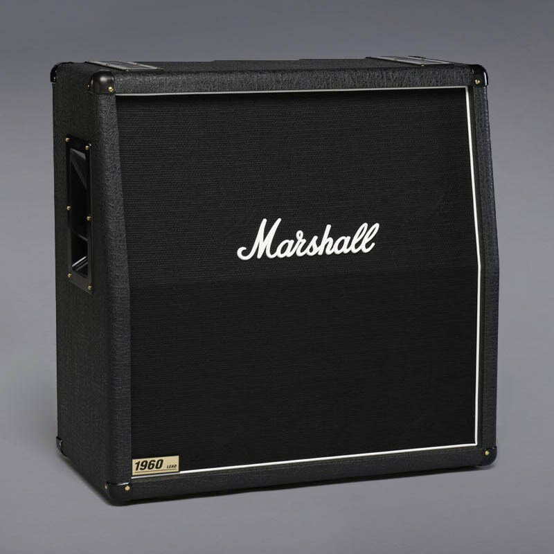 関連商品Marshall/新品 商品一覧＞＞ギターアンプ・ベースアンプ【100，000円〜190，000円】 商品一覧＞＞スピーカーキャビネット/ギター用/4x12/Marshall 商品一覧＞＞Marshall 1960A [Speaker Cabinet] スピーカーキャビネット ギター用 (ギターアンプ・ベースアンプ)商品説明世界の定番キャビネット、1960。ワイドレンジで素直な特性であるCELESTION製G12T-75スピーカーを搭載しています。過激に歪ませても潰れない低音、繊細なクリーントーン時にもピッキングニュアンスを壊さずに表現できるユニットの追従性、長期の使用にもビクともしない耐久性。″定番″と呼ばれるには整然とした理由が存在するのです。許容入力300W、モノラル4Ωor16Ω、ステレオ8Ω。WEIGHT (KG) 36.4 kgW770 H755 D365 / mm※本商品は大型商品の為、専用便でのお届けとなり、配送業者の都合により荷下ろし・荷受けにつきましてお客様のご協力が必要となる場合がございます。離島や遠隔地、お届け先の構造によりましては、配送がお受けできない場合があり、また専用便の都合上、配達時間帯指定、代金引換での決済はお受け出来かねます旨、予めご了承いただきますようお願い申し上げます。詳しい配送日等につきましては、ご注文後のご案内をご確認頂くか、事前にお電話またはメールにてお気軽にお問合せ下さい。イケベカテゴリ_ギターアンプ・ベースアンプ_スピーカーキャビネット_ギター用_4x12_Marshall_新品 SW_Marshall_新品 JAN:5030463506271 登録日:2009/09/29 スピーカーキャビネット キャビ キャビネット スピーカー マーシャル