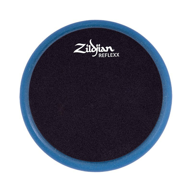 関連商品Zildjian/新品 商品一覧＞＞ドラム【5，000円〜15，000円】 商品一覧＞＞トレーニングドラム/Zildjian 商品一覧＞＞Zildjian Reflexx Conditioning Pad 6 inch Blue [NAZLFZXPPRCB06] トレーニングドラム (ドラム)商品説明【大人気トレーニングパッド・Reflexx Conditioning Padの新色が登場！】[Reflexx Conditioning Pad]Zildjian Reflexx Conditioning Pad は、柔らかく、厚みのある打面を特徴とする、両面タイプの練習パッドです。腕、手首、指の筋肉に強いトレーニング効果を発揮します。3/4インチの厚みを持つFLEXX面は、腕、手首、指を使ったあらゆるタイプの練習に対応できます。1/2インチの厚みを持つWORKK面は、例えば枕など完全にデッドな表面に比べ、全体的にリバウンドは少ないですが、ストロークをより聞き取りやすくするための硬さを備えています。この打面は上腕と下腕、そして手首の可動域を広く使ったテクニックを、低速から中速で練習するのに適しています。テクニックを向上させたいドラマーに最適なこの練習パッドで、コントロール、強度、感度、持久力を向上させ、遅いテンポから速いテンポまで幅広いストロークが可能になります。現在市販されている中で最も静かなパッドの1つで、小音量での練習に理想的です。サイズ：6inchカラー：ブルー※画像はイメージです。本商品以外の商品は付属しません。また、パッドスタンドは別売となります。イケベカテゴリ_ドラム_トレーニングドラム_Zildjian_新品 SW_Zildjian_新品 JAN:0642388327234 登録日:2023/02/03 トレーニングドラム ドラムパッド 練習ドラム 練習用ドラム ジルジャン