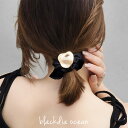 【5/16まで最大30%OFFクーポン】 シュシュ ニュアンス メタル ブラック 黒 ヘアゴム ヘアアクセサリー ヘアアクセ 髪留め 髪飾り プレート トレンド...