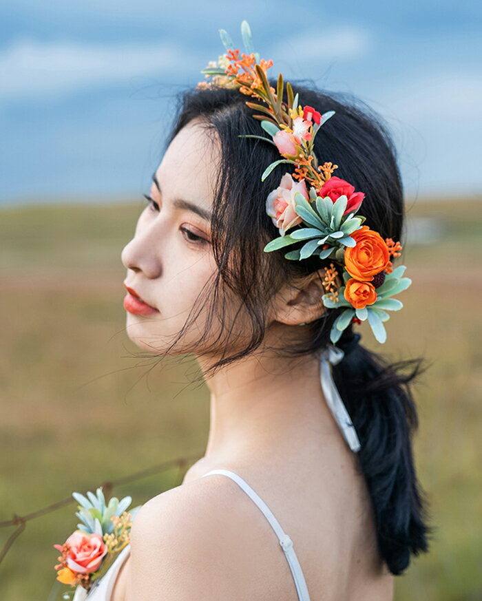 花かんむり ウエディング 花冠 ヘッドドレス カチューシャ ティアラ 結婚式 ヘアアクセサリー 髪飾り ウェディング 森ガール 花輪 造花 手作り 姫風 花嫁 パーティー 写真撮り フェス 海外旅行