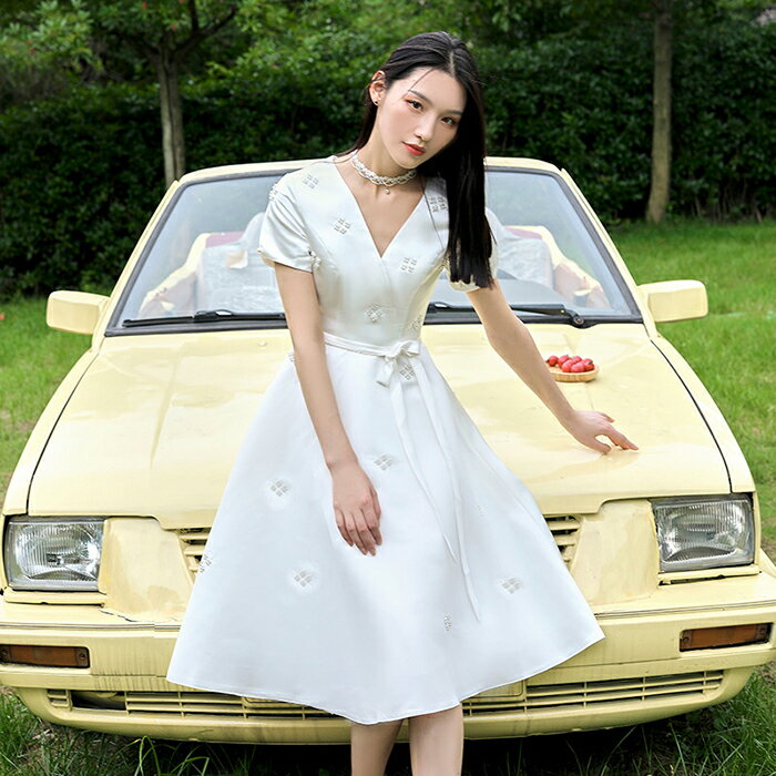 ウエディングドレス 二次会 半袖 ロングドレス Aラインドレス 結婚式 ウェディングドレス 演奏会 ブライダル 花嫁ドレス パーティードレス お呼ばれ エンパイア ワンピース 大きいサイズ 海外挙式 披露宴 前撮り サッシュリボン 白 wedding dress XXS XS S M L XL XXL XXXL