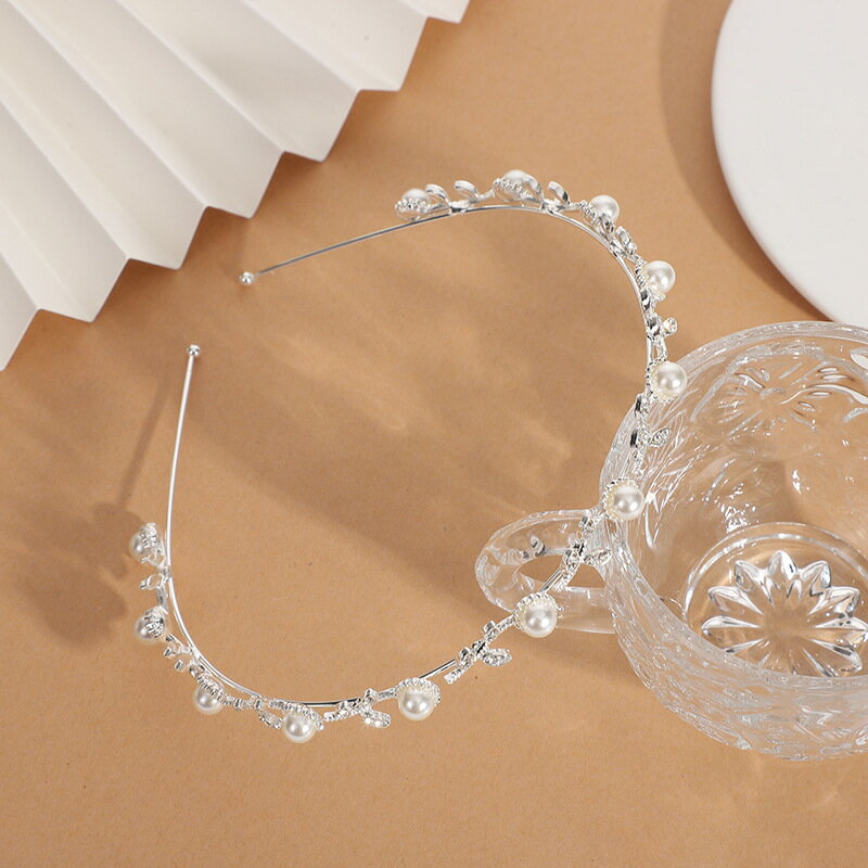 ウェディングティアラ ヘッドドレス 小枝 ヘッドドレス 髪飾り 小枝アクセサリー 小物 髪飾り ブライダル 花嫁 ヘアアクセサリー パーティー アクセサリー ヘッドアクセサリー アイテム シンプル オシャレ お洒落 インスタ 海外挙式 二次会 発表会 高品質 結婚式 前撮り