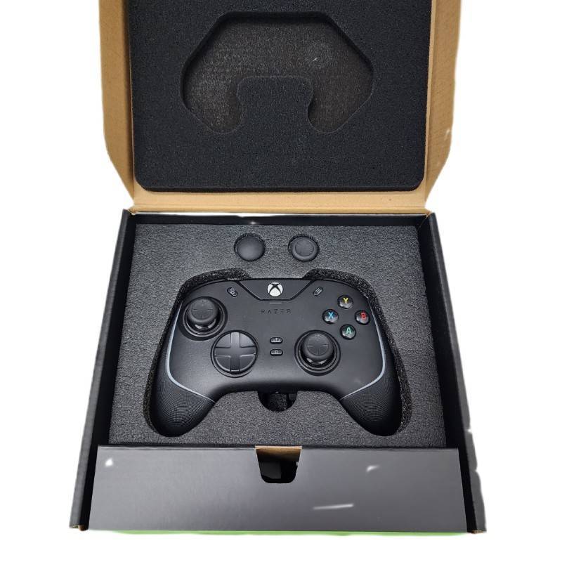 Razer レイザー Wolverine V2 Chroma ゲームパッド コントローラー RZ06-0401 ブラック 動作確認済 家電 電化製品 【中古】 52604K318