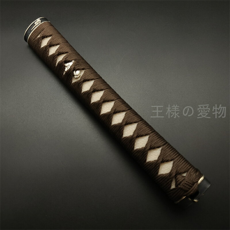 日本刀柄　大刀柄 　新品　長約26CM　銅製装具　折鶴縁頭　虎目貫　本鮫皮　木柄　綿巻　目釘付き　居合用