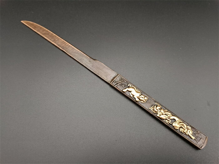 日本刀装具 小柄 龍と虎の図 銅地 絵金銀 刀剣美術 刀装具