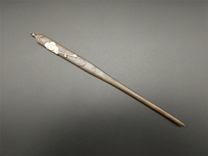 小柄 笄 梅の図 細工 銅地 絵金銀 日本刀装具 刀剣美術