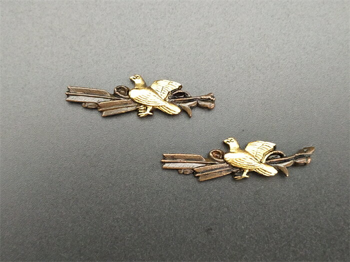 目貫　ハトの図　銅製　細工　日本刀装具　武具　刀剣美術