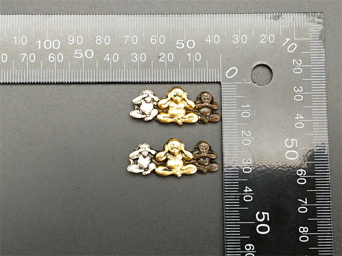 目貫　猿の図　銅製　細工　日本刀装具　武具　刀剣美術