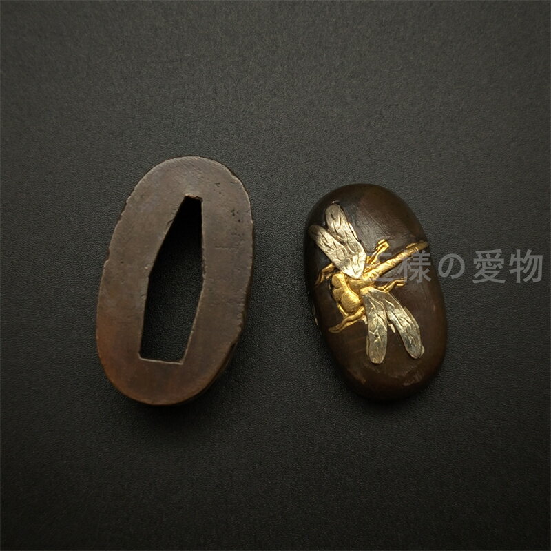 日本刀装具　縁頭　勝虫の図　銅地　絵金銀　刀剣美術　武道具　居合