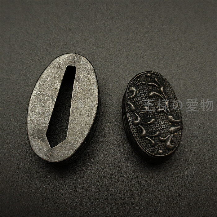 日本刀装具　縁頭　藤の図　合金製　刀剣美術　武道具　居合　現代品