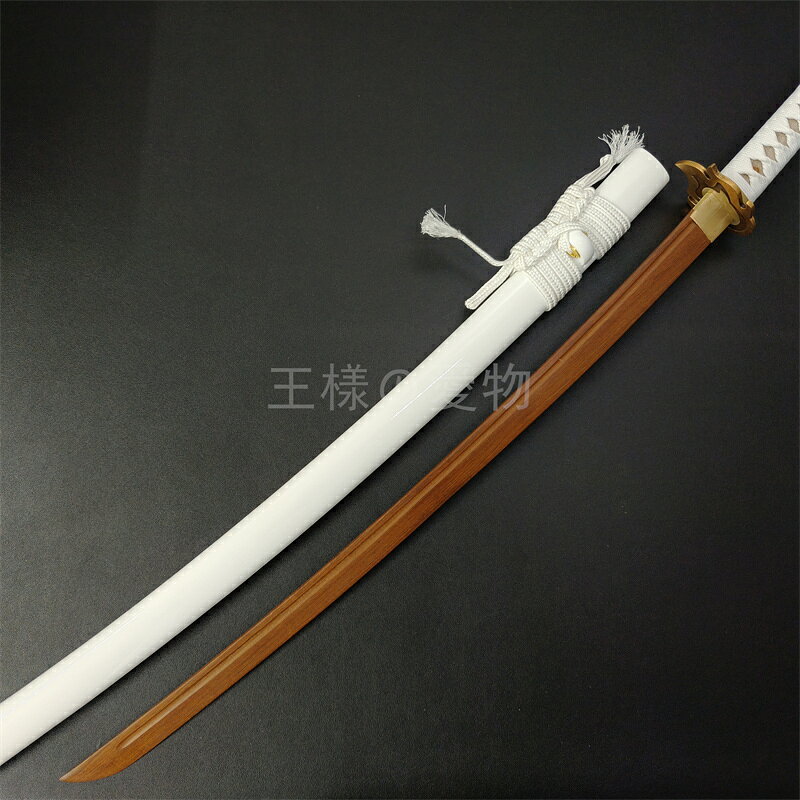 王様の愛物の日本刀　模造刀　炎の鍔　銅製装具　木製刀　硬木製　居合練習　コスプレ用　刀剣拵　武道具｜アングル2
