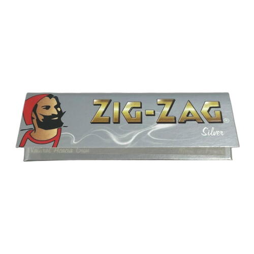 手作りたばこ用巻紙ZIG-ZAG ジグザグ　ローリングペーパーシルバー　シングル100％ウッドパルプを使用した透明感のある薄い紙レギュラーサイズ約6.9cm×3.6cm　50枚入り　フランス製 ※ラッピングは、お受けできません。 ローラー・ペーパー・フィルター等は、こちら たばこ葉はシエンジロリン村本店で販売中。