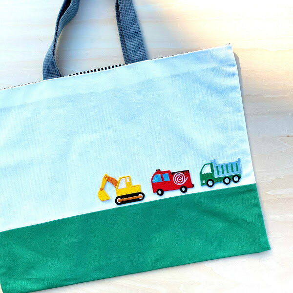 （特大）乗り物の刺繍ワッペン　クレーン車／ショベルカー／パトカー／消防車／トラック／コンクリートミキサー車／郵便配達車／ゴミ収集車／バス／救急車