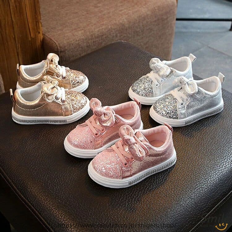 子供靴 子供スニーカー 女の子 可愛い 子供用 秋冬 キッズシューズ ジュニア ランニングシューズ キラキラ 通学 3色 蝶結び ブリンブリン 歩きやすい