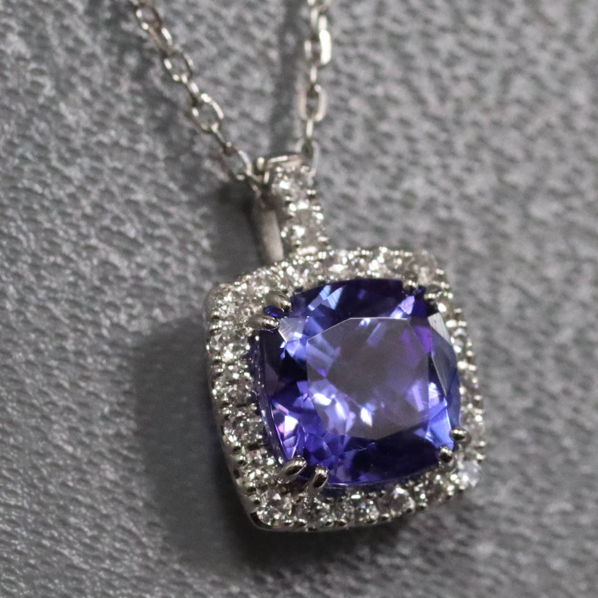 【中古】Pt900/850タンザナイトダイヤモンドペンダント TZ1.30 D0.12 2.8g