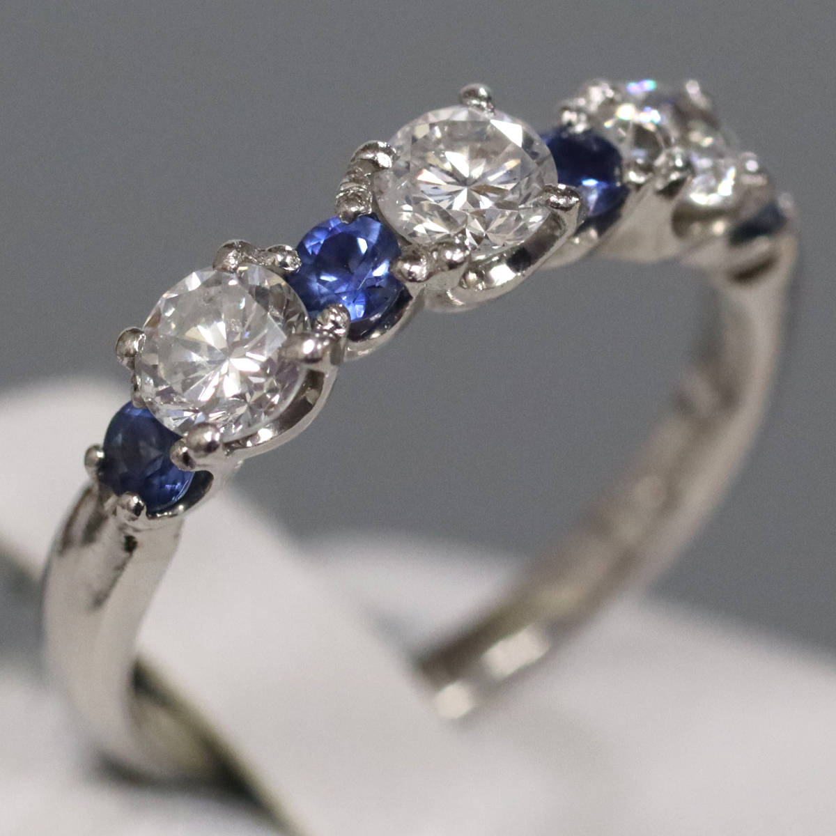 【中古】Pt900ダイヤモンドサファイアリング D0.76 S0.29 3.6g #10 鑑別書 プラチナ