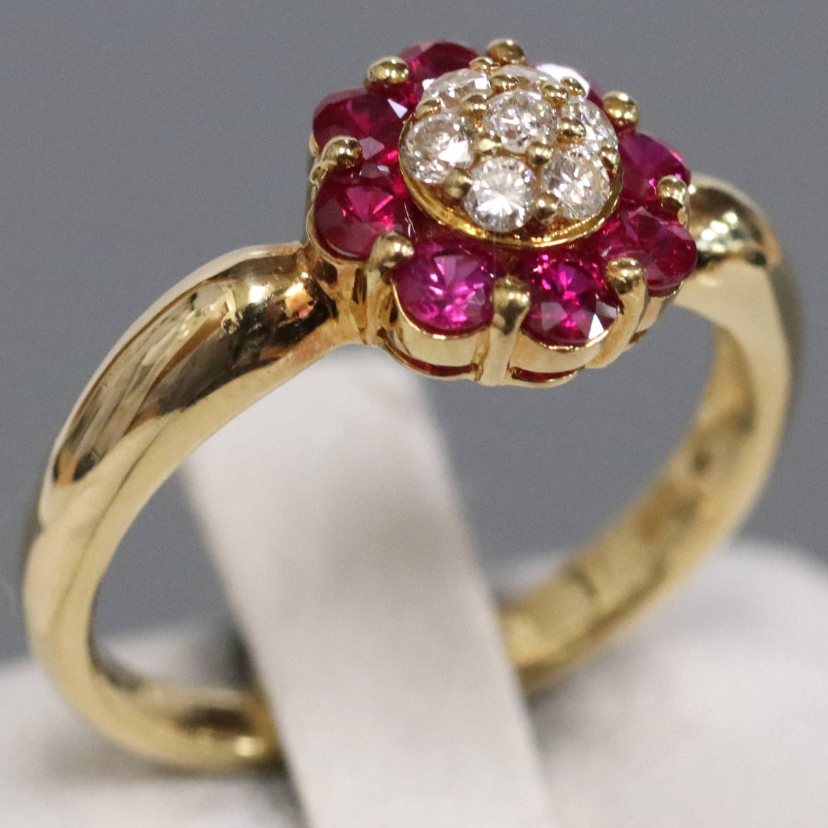 【中古】K18ルビーダイヤモンドリング フラワーモチーフ R0.67 D0.16 3.9g #12 イエローゴールド