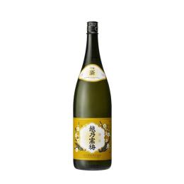 石本酒造　越乃寒梅が「新しい時代の、新しい定番」を目指した新商品。 その名も「しん」入力ができない文字ですがサンズイに新と書きます。 越乃寒梅らしい綺麗な酒質に、複数の酒米の使用による熟成の旨味を重ねて、 品格を備えながらも、しっとりと柔らかな飲み口の吟醸酒に仕上げました。 かねてよりご愛飲の方にも、初めて飲まれる方にも、吟醸酒の美味しさを身近に感じていただける 越乃寒梅の新定番酒です。 使用米　新潟県産五百万石、他、全量酒造好適米。　 精米歩合　55％　 アルコール分15度。 「化粧箱り」と「化粧箱なし」がございます。