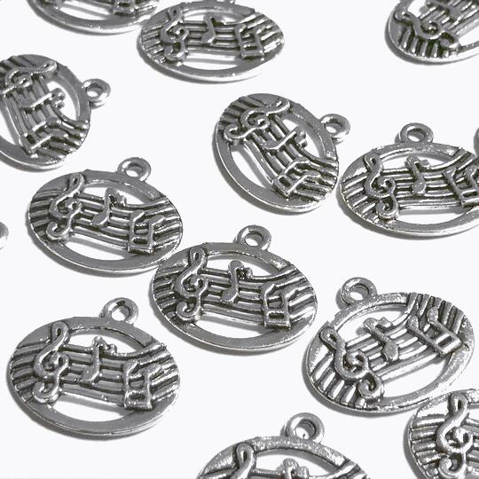 （4個セット）楽譜のチャーム 銀古美 音楽 楽譜 スコア 譜面 記号 パーツ ハンドメイド