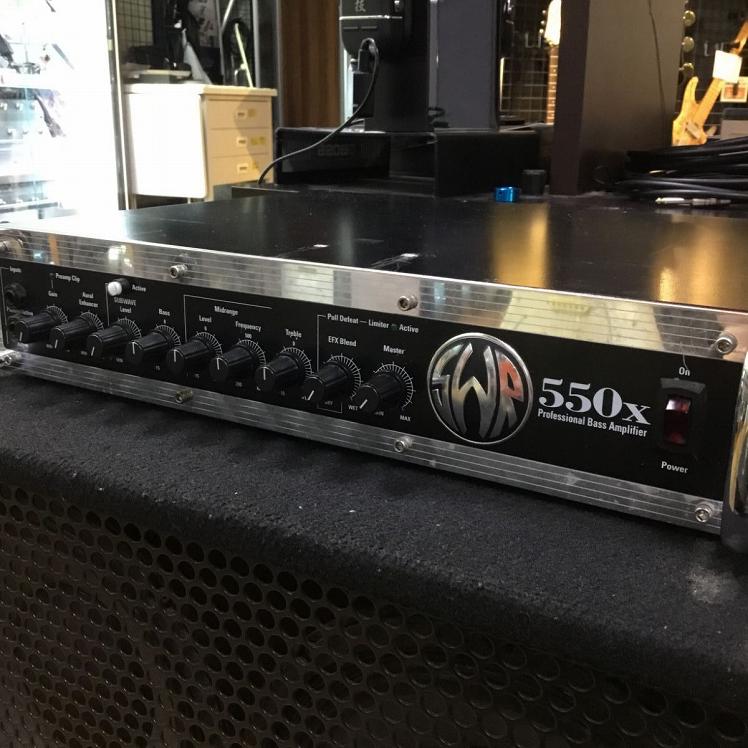SWR プロフェッショナルベースアンプ　350X ケース付き SWR プロフェッショナルベースアンプ350X ケース付き