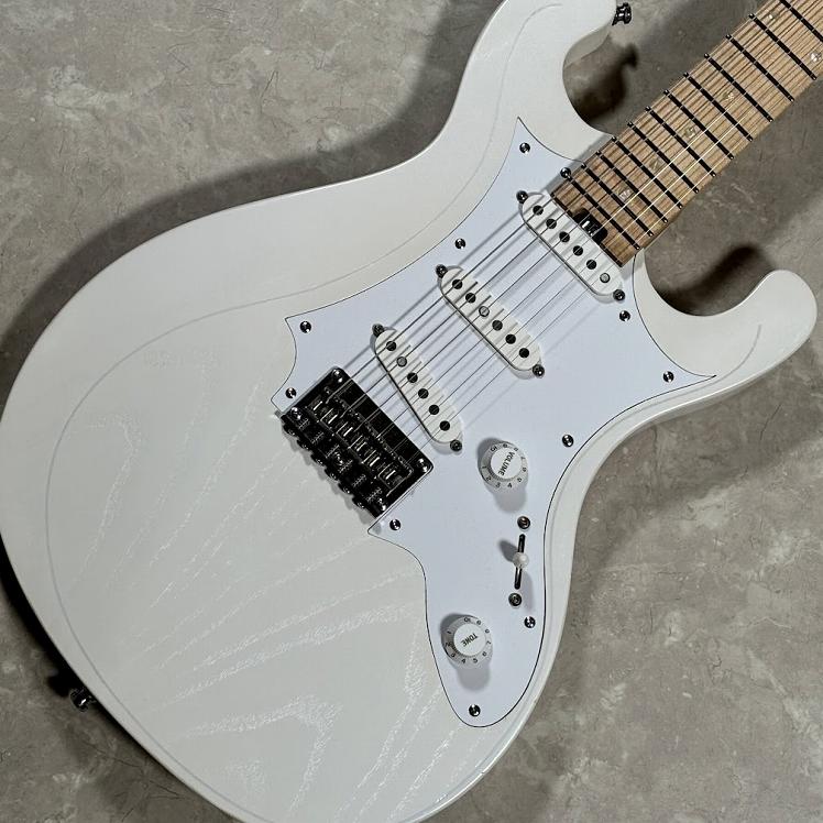 商品の詳細、状態などは【イオンモール岡崎店】0564-59-1077または『商品についてのお問合せ』ボタンよりお問合せ下さい ※中古品の為、細かいスリキズや小さなキズがある場合がございます。 フレット残り：7割 ネック：ストレート トラスロッドの余裕：無し 傷や汚れ：細かい擦り傷あり 電装パーツ：問題なし ジャック：問題なし Infinite Modernizeの初期オーダー品が入荷しました！ Ashトップのベンドトップ、スレンレスフレット、小菊ロジックによるネックジョイント、バスフェイトンチューニングシステムなどInfiniteの拘りが満載です。 ホワイトでまとめられたルックスもハイクオリティな1本です。 ボディトップ：Ash ボディサイド／バック：Ash ネック：Maple 指板：Maple フレット：22f スケール：628mm ネックジョイント：ボルトオン（小菊ロジック） ペグ：GOTOH H.A.P.-M マグナムロック ■重量：3.51kg ■保証期間：6ヶ月 ■ソフトケース：あり ■管理コード:2500002423480 ============================= ◆便利なショッピングクレジット ＜メリット1＞ クレジットカードも店舗来店も不要！自宅からスマートフォン・タブレット・パソコンでスピーディーなお申し込み。 ＜メリット2＞ 1回払い、分割払い、ボーナス払い（併用もOK）など 月々のお支払い金額はお客様の返済計画に合わせ柔軟に対応可能。 ※18歳以上(高校生不可)が対象 ◆掲載店舗以外でのお受け取り 当社規定の送料をご負担いただきます。 ◆ご注意 こちらの商品は店頭、他ECサイトでも販売しております。在庫情報の更新は迅速を心掛けておりますが、万一ご注文時に売り切れていた際は、商品がご用意できない場合がございます。誠に恐れ入りますがご容赦ください。 商品によって調整等でお届けに2〜3日いただく場合がございます。 ◆沖縄への発送に関して 陸送・船便となります。 航空輸送をご希望される場合は別途送料をいただきます。 ※航空機搭載不可となる規制対象商品（主に液体・スプレー類・磁石を含む荷物）は陸送・船便に限らせていただきます。 ◆転売、営利目的でのご注文に関して 当社サイトは転売や営利目的でのご注文はキャンセル対応をさせていただきます。 ●当サイトでは転売や営利目的としたご注文に関してはキャンセル対応をさせていただきます。 ●こちらの商品は店頭でも同時に販売しております。 ●店頭や他のサイトでの売却時には商品情報の削除は迅速な対応を心がけておりますが万が一ご注文後に売切れとなっておりました場合は誠に申し訳ありませんがご了承下さい。 ●商品によって調整等でお届けにお時間をいただく場合がございます。