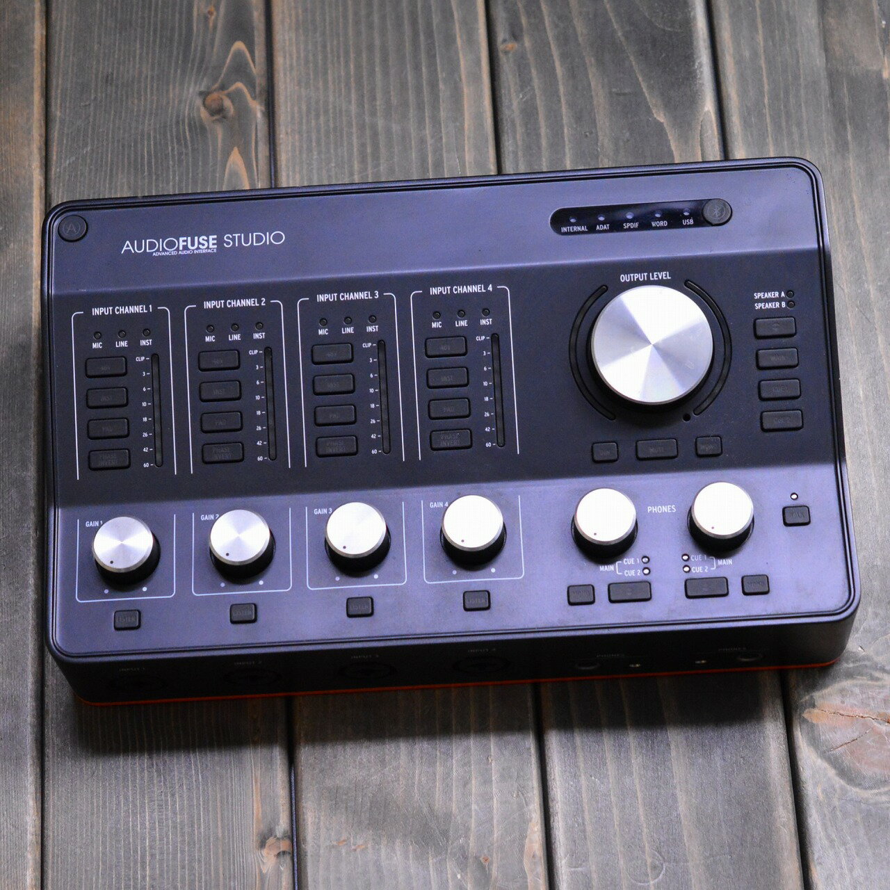 商品の詳細、状態などは【 梅田茶屋町店 】06-6292-7905または『商品についてのお問合せ』ボタンよりお問合せ下さい。【商品状態】※※※【必ずご一読ください】※※※傷・使用感：通常使用による傷・打痕などが御座います。またその他の打痕・傷で写真では入りきらなかったものもありますので、お気軽に当店までお申し付けください。付属品：本体のみ、通常使用の上で問題なく演奏が可能でございます。また、こちらの商品は店内にて、現物をショーケース内で展示販売しております。可能な限り画像で確認出来るようにはしておりますが、ご来店が可能であれば是非現物をご確認ください。その際は店舗へ予めご連絡いただければ、当店スタッフがご準備してお待ちいたしますので、どうぞお気軽にご連絡ください。◆ご注意◆※こちらの商品は同時に店頭でも販売しております。　　売却時の商品情報の削除は迅速を心掛けておりますが、万一ご注文後に売り切れとなっておりました場合は、　　誠に申し訳ございませんがご容赦ください。※商品によって、調整等でお届けに2?3日いただく場合がございます。予めご了承ください。※商品のお問い合わせ、ご購入はメールでの対応を優先させていただく事を予めご了承ください。●当サイトでは転売や営利目的としたご注文に関してはキャンセル対応をさせていただきます。●こちらの商品は店頭でも同時に販売しております。●店頭や他のサイトでの売却時には商品情報の削除は迅速な対応を心がけておりますが万が一ご注文後に売切れとなっておりました場合は誠に申し訳ありませんがご了承下さい。●商品によって調整等でお届けにお時間をいただく場合がございます。●当店ではお買い上げ明細書のお渡しは行っておりません。　ご希望の場合はご注文後、お問い合わせよりご連絡下さいませ。　メールにてPDF形式のものをお送りさせていただきます。