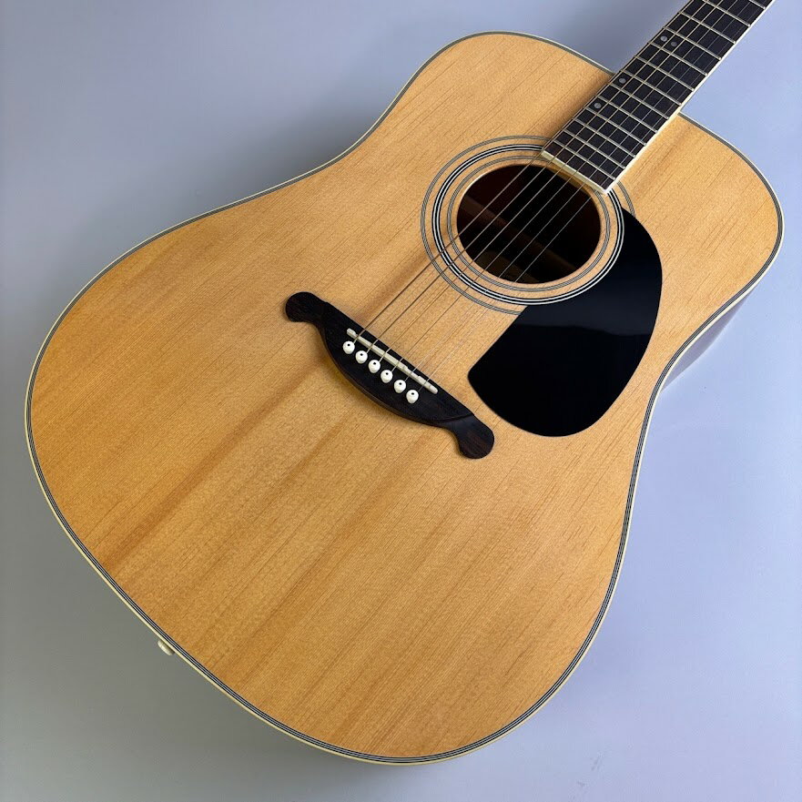 商品の詳細、状態などは【 そよら成田ニュータウン店 】0476-28-0511または『商品についてのお問合せ』ボタンよりお問合せ下さい。アコースティックギター【付属品】ケース【特徴】サウンドにこだわった精緻な音響設計とオリジナルデザイン。そして単板トップやナット・サドルへのこだわり。出荷の際に行う専任スタッフの最終チェック。クラスを超えた豊かな響きをご堪能いただけます。スプルース単板トップの鳴りと、ハリのある低音がプレイスタイルの幅を広げます。【仕様】Body Top : Solid SpruceBody Side : MahoganyBody Back : MahoganyNeck : MahoganyFingerboard : RosewoodScale : 650mmBridge : RosewoodNut & Saddle : Crystal Tone＊【状態】ネック：まっすぐトラスロッド：余裕ありフレット残：7-8割弦高：6弦側3.00mm 1弦側2.25mm【保証】なし●当サイトでは転売や営利目的としたご注文に関してはキャンセル対応をさせていただきます。●こちらの商品は店頭でも同時に販売しております。●店頭や他のサイトでの売却時には商品情報の削除は迅速な対応を心がけておりますが万が一ご注文後に売切れとなっておりました場合は誠に申し訳ありませんがご了承下さい。●商品によって調整等でお届けにお時間をいただく場合がございます。●当店ではお買い上げ明細書のお渡しは行っておりません。　ご希望の場合はご注文後、お問い合わせよりご連絡下さいませ。　メールにてPDF形式のものをお送りさせていただきます。