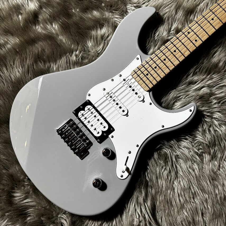 商品の詳細、状態などは【 イオンモール草津店 】077-516-0860または『商品についてのお問合せ』ボタンよりお問合せ下さい。エレキギター【状態】・ネック：ほぼストレート・フレット：8割・ロッド：両方向に余裕あり・音：問題無し・全体の外観：目立った傷無しその他、演奏上支障はございませんが、写真に写りにくい細かいすり傷などがございますがあくまで中古品ですので予めご了承いただけますと幸いです。ボディ：アルダーネック：メイプルボディ／ネック構造：ボルトオン指板：メイプル指板アール：350Rフレット数：22Fブリッジ：ビンテージタイプ（ブロックサドル）スケール：648mmピックアップ：シングル（アルニコV）×2、ハムバッキング（アルニコV）×1ピックアップスイッチ：5P セレクタースイッチコントロール：マスターボリューム、マスタートーン（＋コイルタップスイッチ）ペグ：クローム●当サイトでは転売や営利目的としたご注文に関してはキャンセル対応をさせていただきます。●こちらの商品は店頭でも同時に販売しております。●店頭や他のサイトでの売却時には商品情報の削除は迅速な対応を心がけておりますが万が一ご注文後に売切れとなっておりました場合は誠に申し訳ありませんがご了承下さい。●商品によって調整等でお届けにお時間をいただく場合がございます。●当店ではお買い上げ明細書のお渡しは行っておりません。　ご希望の場合はご注文後、お問い合わせよりご連絡下さいませ。　メールにてPDF形式のものをお送りさせていただきます。