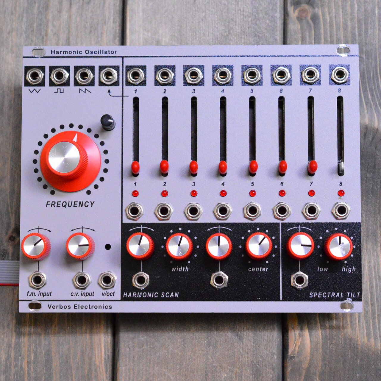 商品の詳細、状態などは【 梅田茶屋町店 】06-6292-7905または『商品についてのお問合せ』ボタンよりお問合せ下さい。シンセサイザー / モジュラーシンセ【商品状態】※※※【必ずご一読ください】※※※傷・使用感：傷・打痕などの使用感がございます。またその他の打痕・傷で写真では入りきらなかったものもありますので、お気軽に当店までお申し付けください。付属品：本体のみ、通常使用の上で問題なく演奏が可能でございます。また、こちらの商品は店内にて、現物を展示販売しております。可能な限り画像で確認出来るようにはしておりますが、ご来店が可能であれば是非現物をご確認ください。その際は店舗へ予めご連絡いただければ、当店スタッフがご準備してお待ちいたしますので、どうぞお気軽にご連絡ください。◆ご注意◆※こちらの商品は同時に店頭でも販売しております。　　売却時の商品情報の削除は迅速を心掛けておりますが、万一ご注文後に売り切れとなっておりました場合は、　　誠に申し訳ございませんがご容赦ください。※商品によって、調整等でお届けに2?3日いただく場合がございます。予めご了承ください。※商品のお問い合わせ、ご購入はメールでの対応を優先させていただく事を予めご了承ください。●当サイトでは転売や営利目的としたご注文に関してはキャンセル対応をさせていただきます。●こちらの商品は店頭でも同時に販売しております。●店頭や他のサイトでの売却時には商品情報の削除は迅速な対応を心がけておりますが万が一ご注文後に売切れとなっておりました場合は誠に申し訳ありませんがご了承下さい。●商品によって調整等でお届けにお時間をいただく場合がございます。●当店ではお買い上げ明細書のお渡しは行っておりません。　ご希望の場合はご注文後、お問い合わせよりご連絡下さいませ。　メールにてPDF形式のものをお送りさせていただきます。