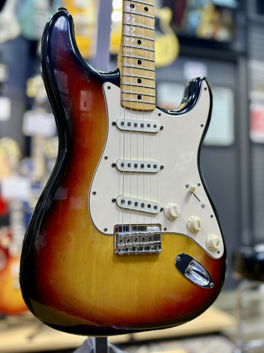 樂天商城 - 【中古】Fender（フェンダー）/ 1974 stratocaster【USED】【広島パルコ店】(2500002501584)