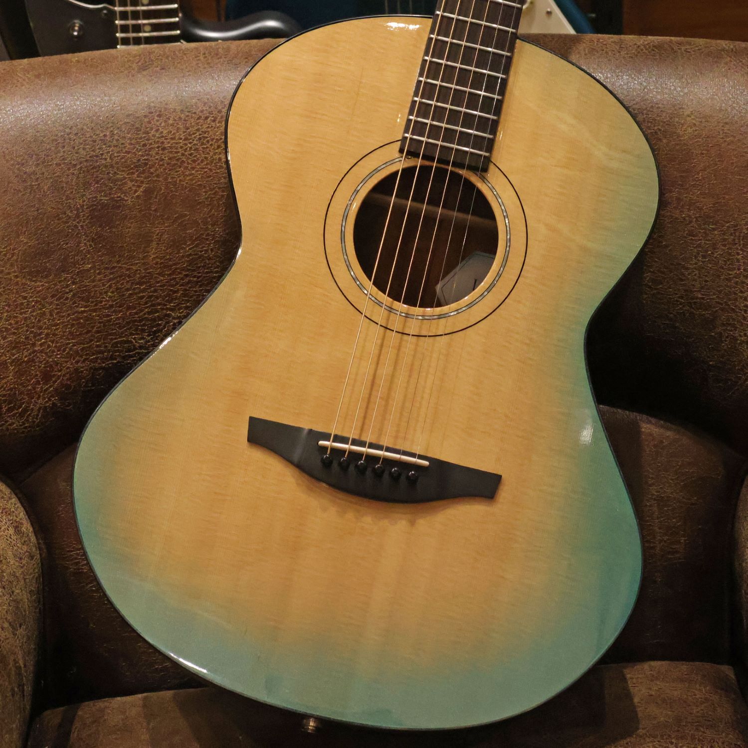 Rakuten - 【中古】K.Yairi（Kヤイリ）/ LAPIS　EMERALD　K.yairi　ヤイリギター【USED】【ららぽーと海老名店】(2500002065185)