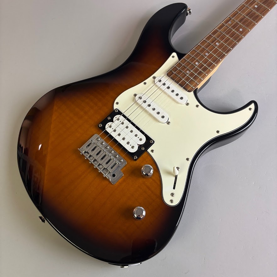 YAMAHA PACIFICA 212VFM
