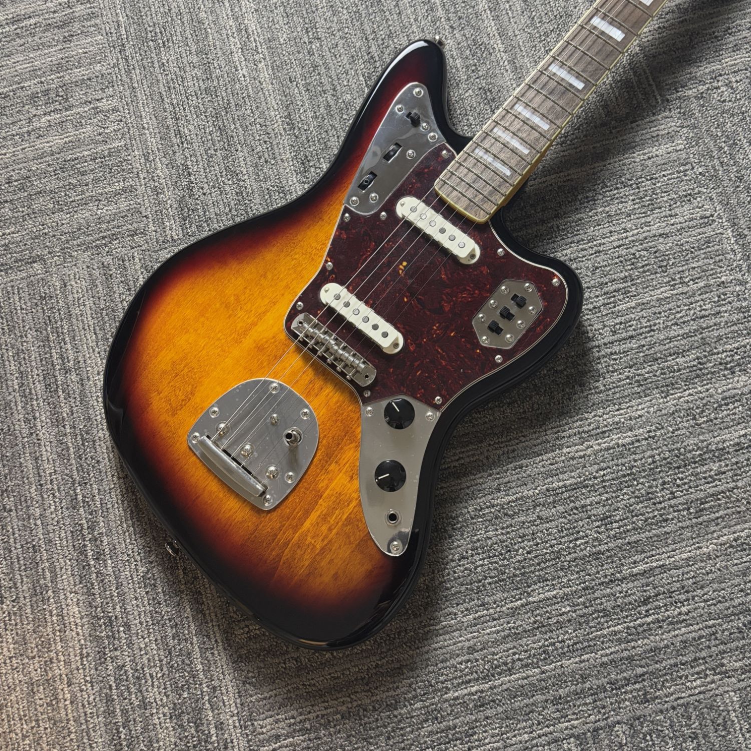 楽天市場】squier 51（エレキギター｜ギター）：ギター・ベース<楽器