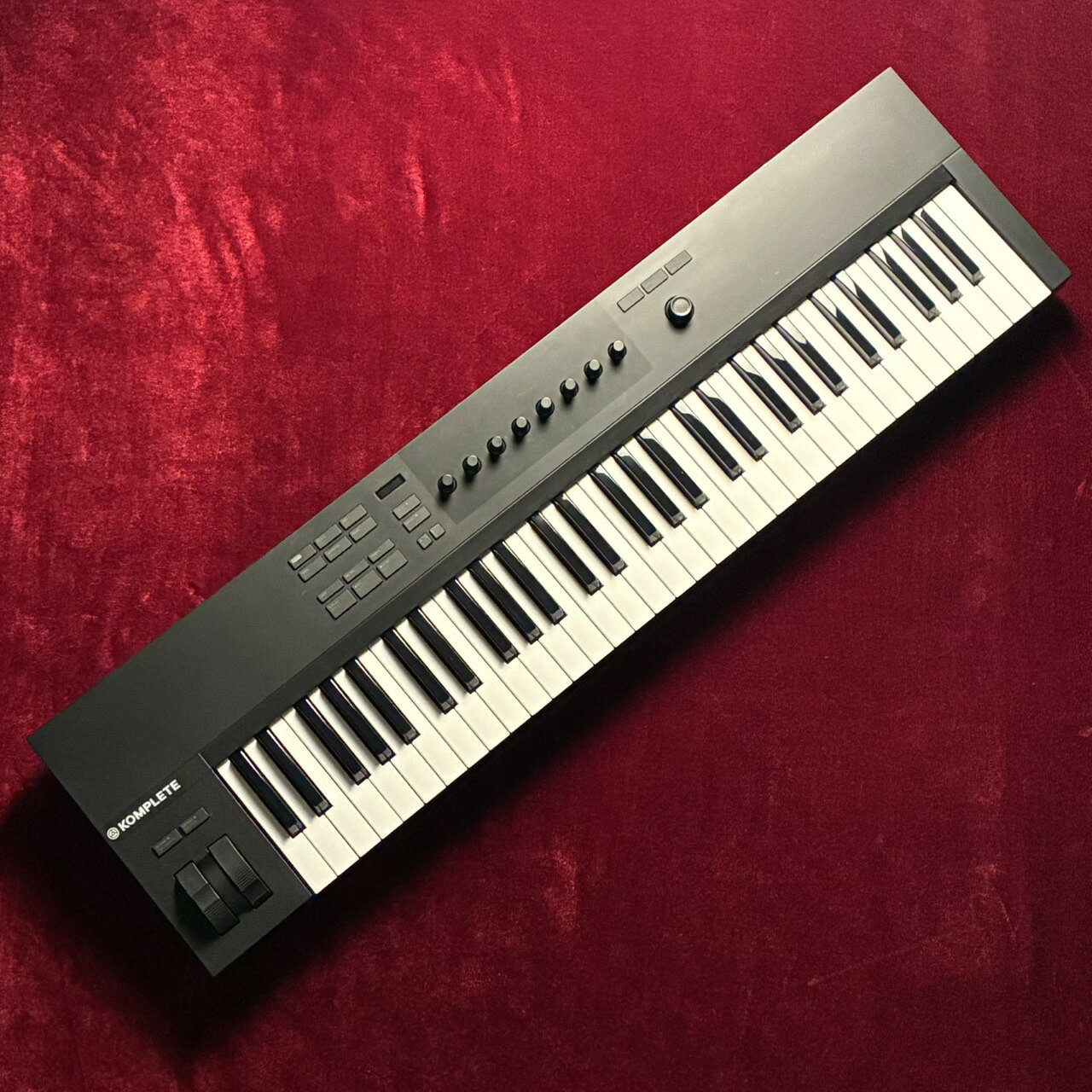 楽天市場】ネイティブインストゥルメンツkomplete kontrol m32 midi