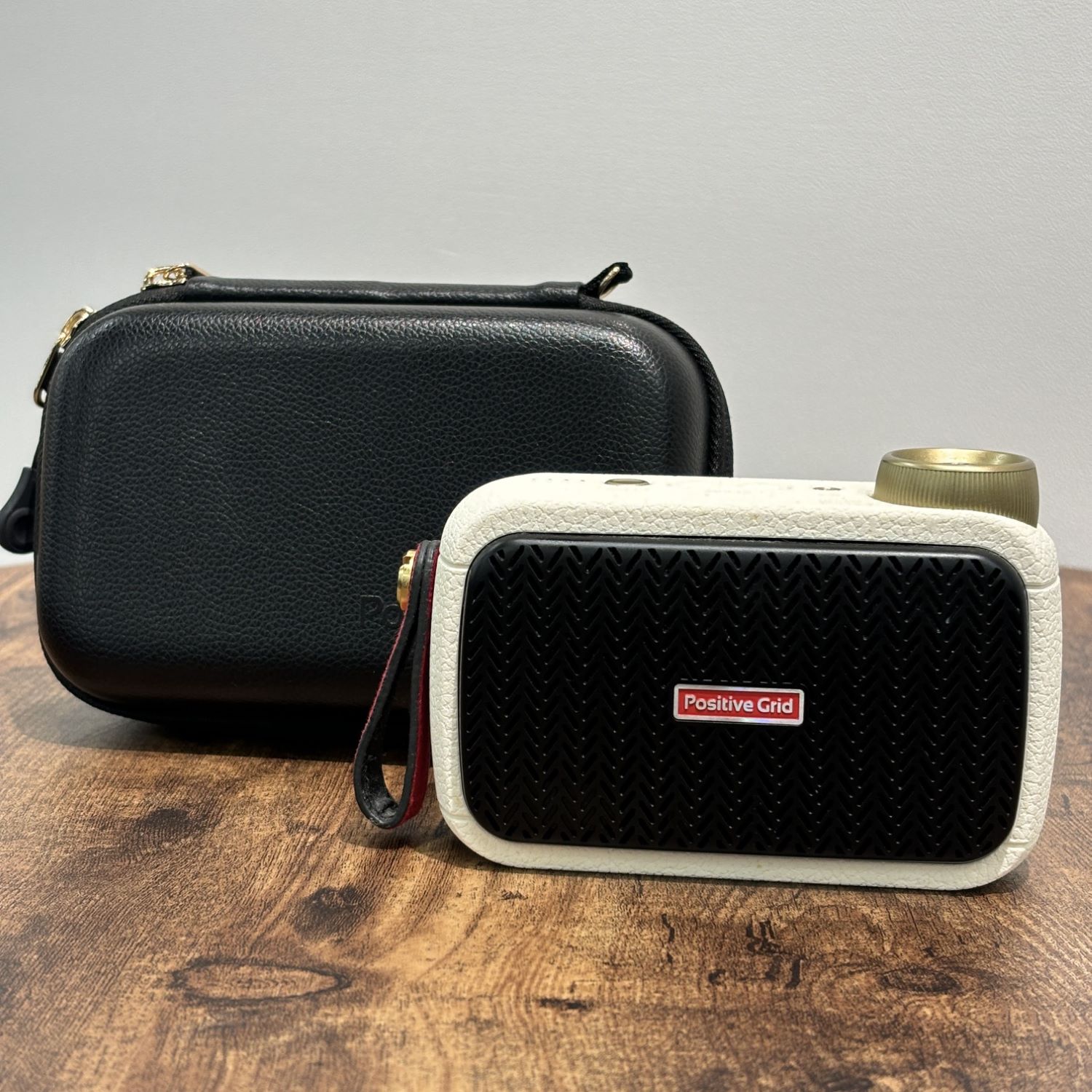 【中古】Positive Grid（ポジティブグリッド）/ Spark GO -Pearl- 【現物画像】 ギターアンプ ベース対応 ポータブルアンプ Bluetooth対応【USED】【京王聖蹟桜ヶ丘店】(2500002950498)