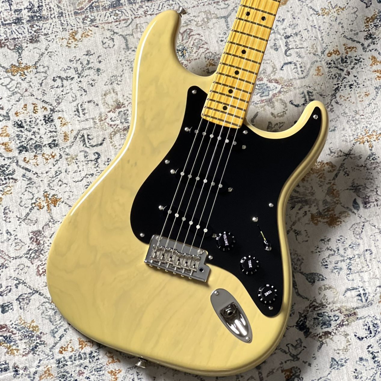 【中古】Fender（フェンダー）/ Limited Edition American Professional II Stratocaster Maple Fingerboard Blackguard Blonde【USED】【イオンモール須坂店】(2500002523173)